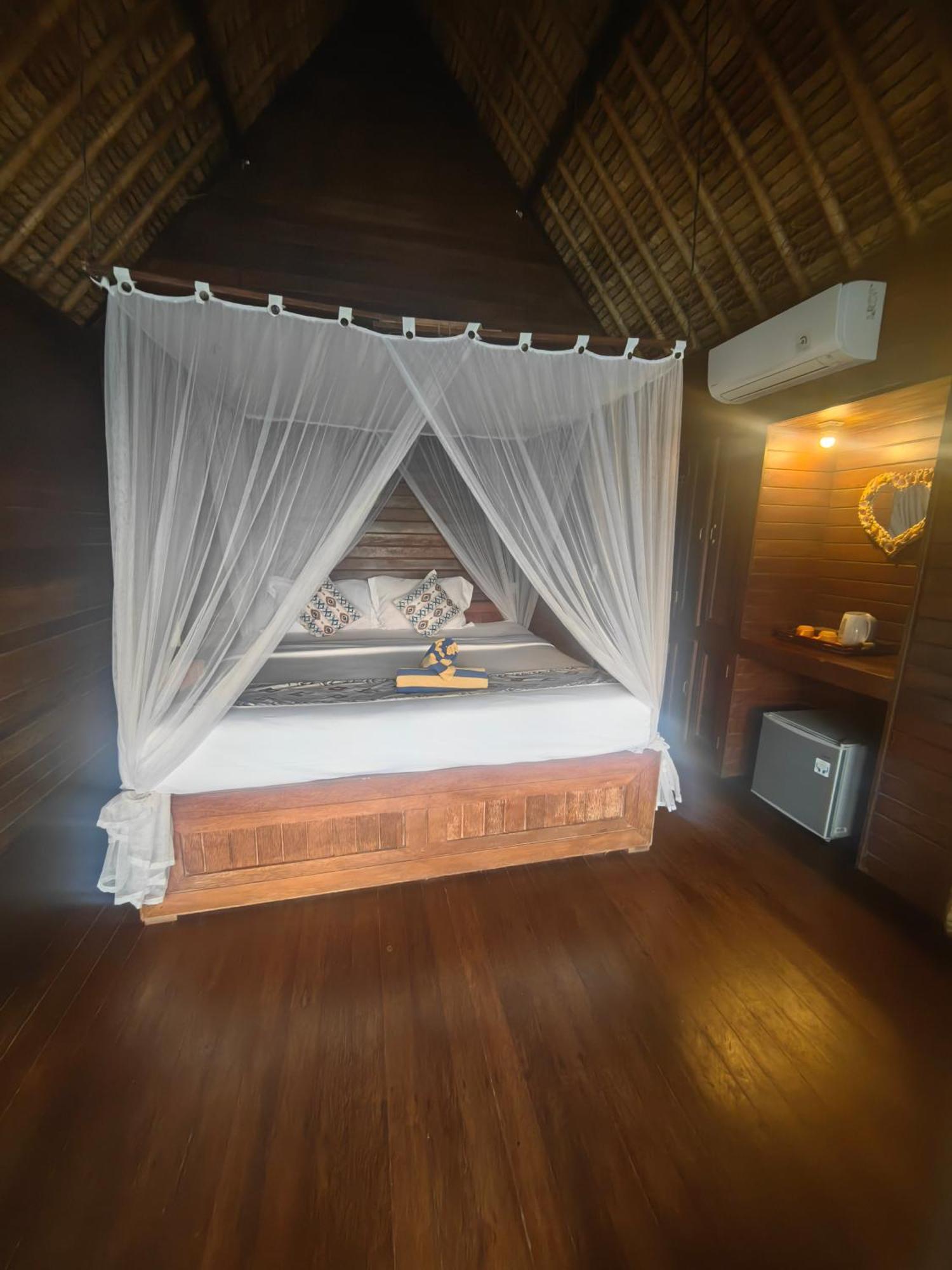 The Dafish Ceningan Hotell Ceningan Island Exteriör bild